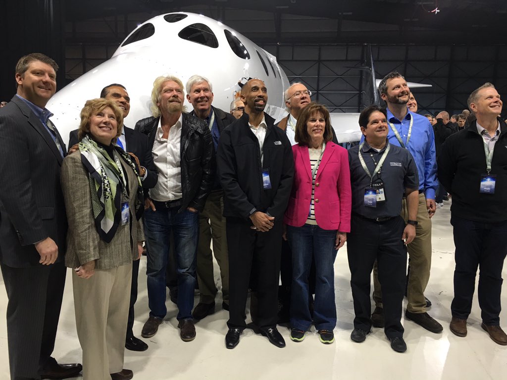mwtaylor's tweet photo. Honored 2 meet @richardbranson at @virgingalactic #SpaceShipTwo unveiling- @LongBeachCity proud home 4 #LauncherOne https://t.co/JjHdnPHXD5