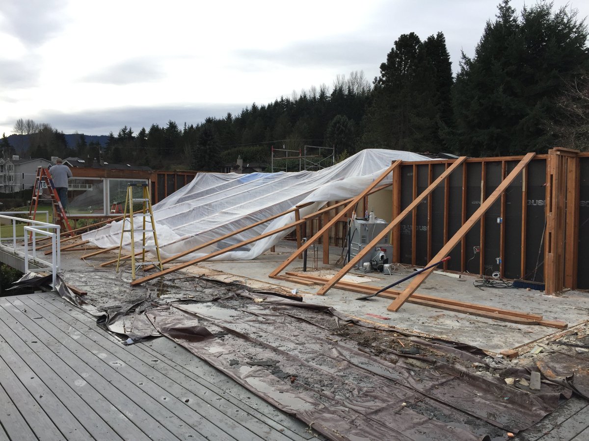 ImpDemolition's tweet image. Imperial Demolition &amp;amp; Earthworks completes another Selective House Demo project - Issaquah, WA., on Lake Sammamish.
