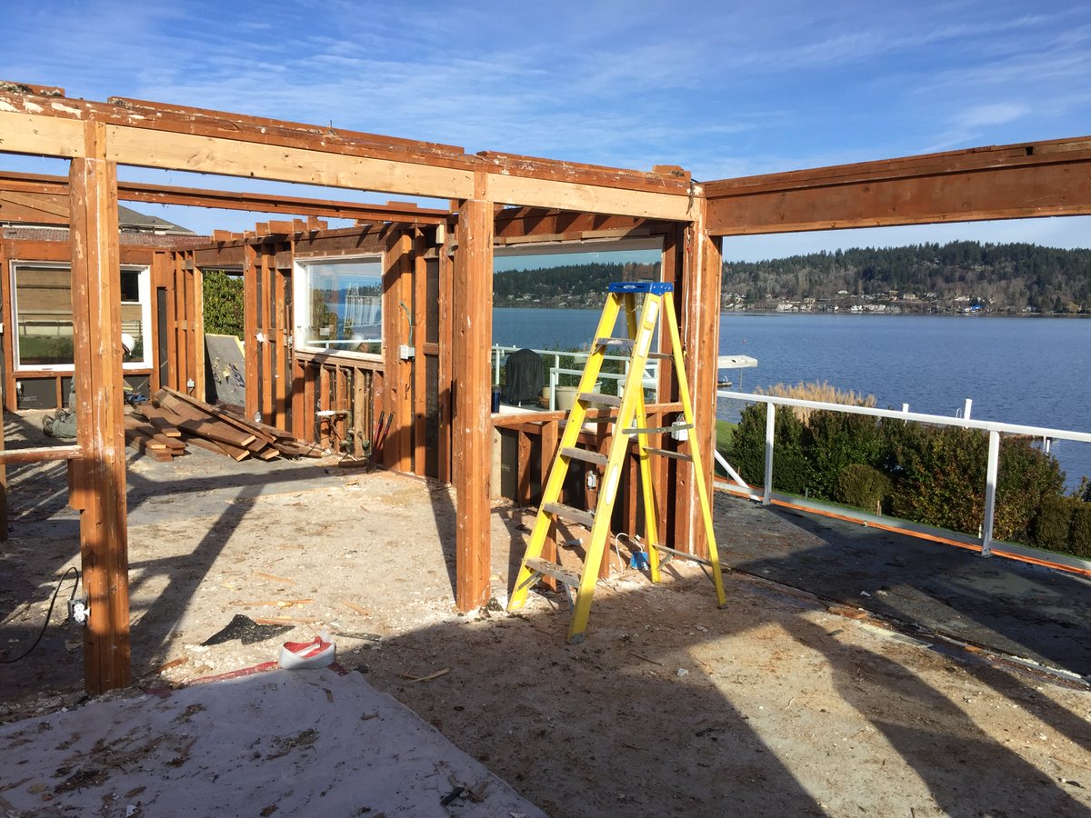 ImpDemolition's tweet image. Imperial Demolition &amp;amp; Earthworks completes another Selective House Demo project - Issaquah, WA., on Lake Sammamish.