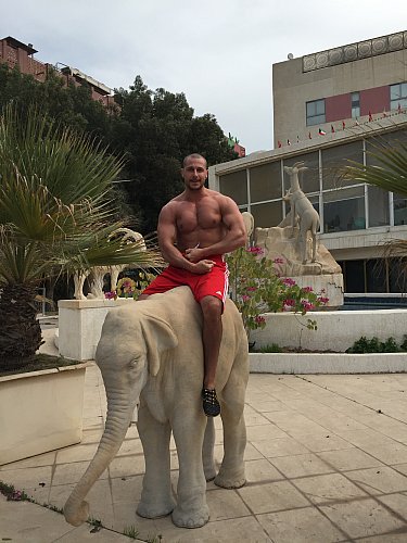 #Gay #MuscleCam Hot Vanko Live! Jerk Off With Hugh! Now at https://t.co/zDbZsDyOz5! https://t.co/O4B
