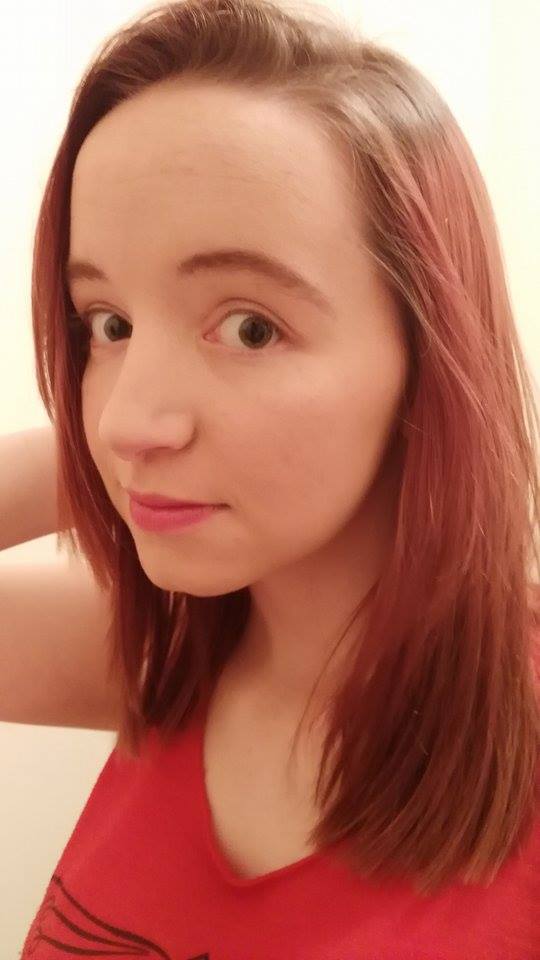 MegMullen_'s tweet photo. @MsPeters29 Did my make up :D Love it :D thank you :D #IHaveEyebrows https://t.co/KrsOPPzay9