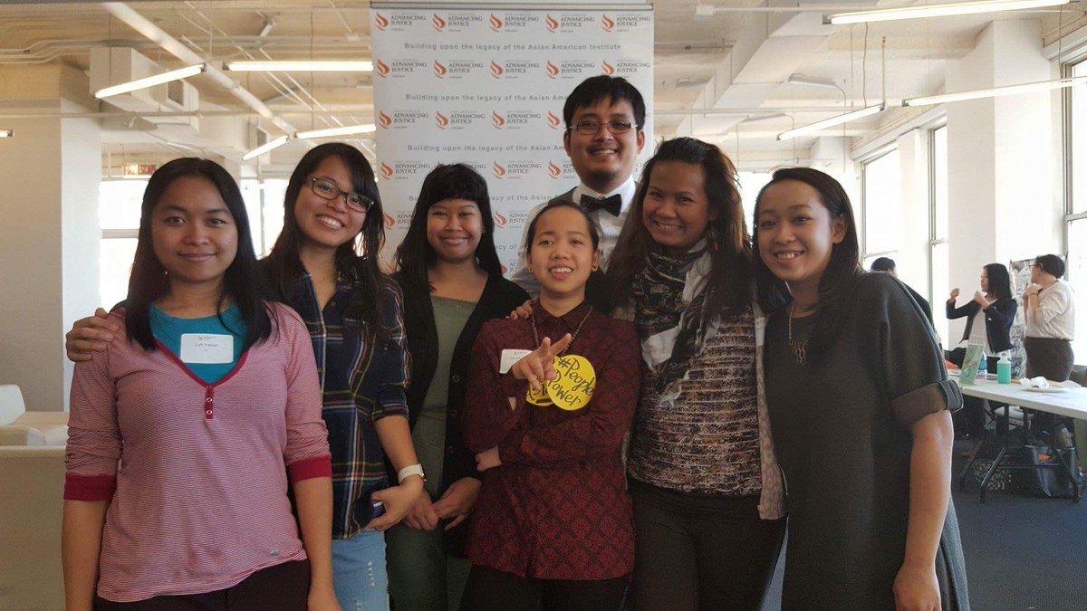 Randall_Kimball's tweet photo. W/ the ladies from the Khmer Chicago community today at the #AALF2016 @AAAJ_Chicago #khmerican #AsianAmerican https://t.co/COcPPpJUJ7
