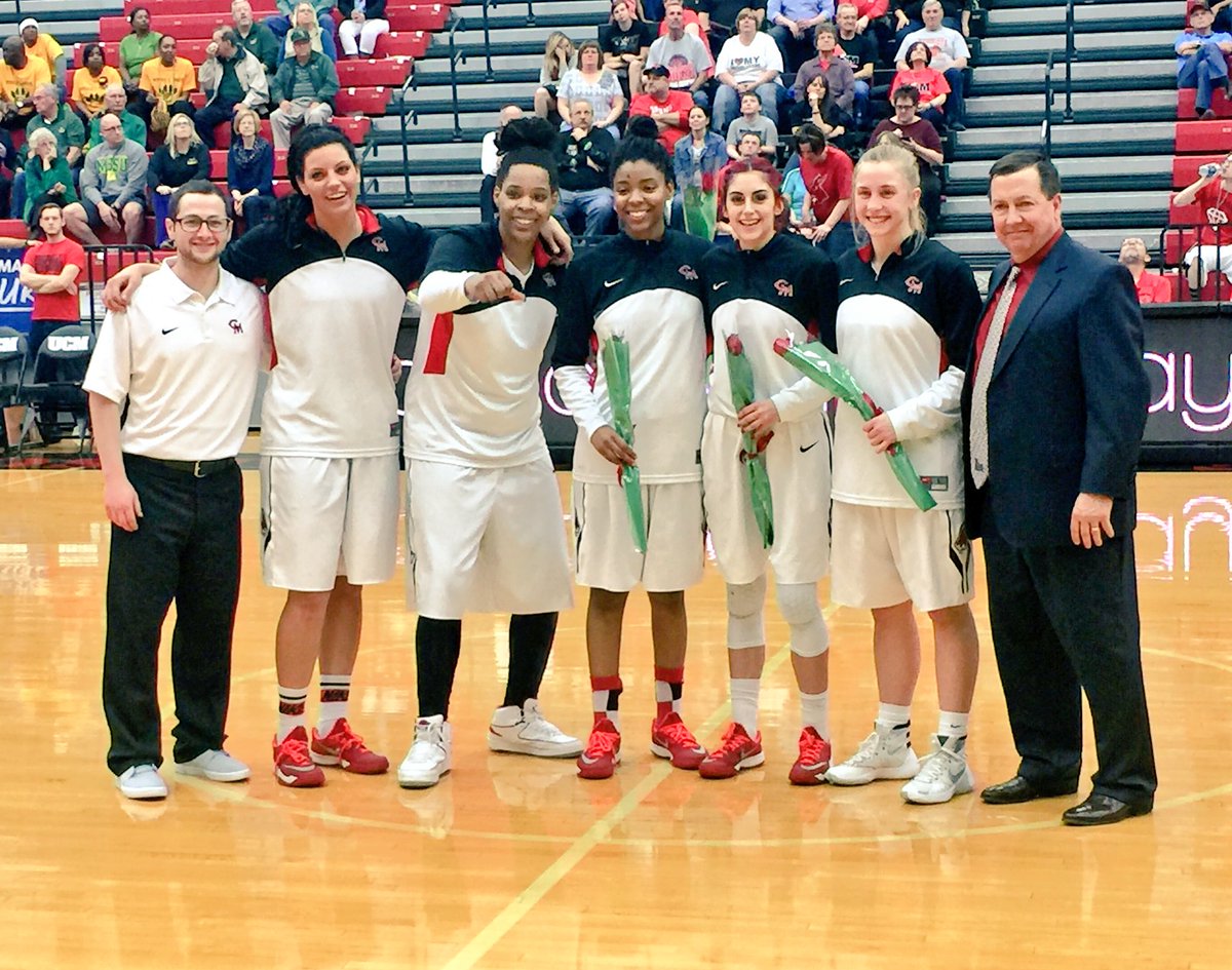 UCMWBB's tweet photo. Thank you to our 6 awesome Seniors! We're going to miss you! Once a Jennie, Always a Jennie. #teamUCM https://t.co/VWi7L0AXTy