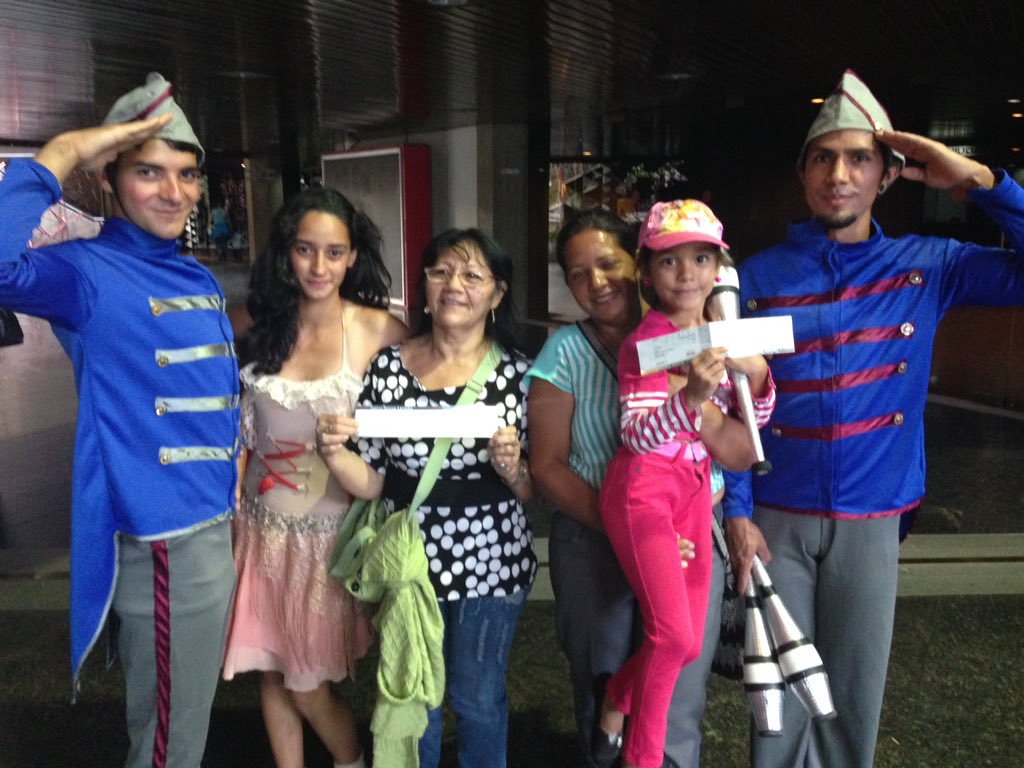 Ellos ya tienen su entrada para #Carmen #operacircense en el @teresacarreno #circoenelteresa @Circo_Venezuela