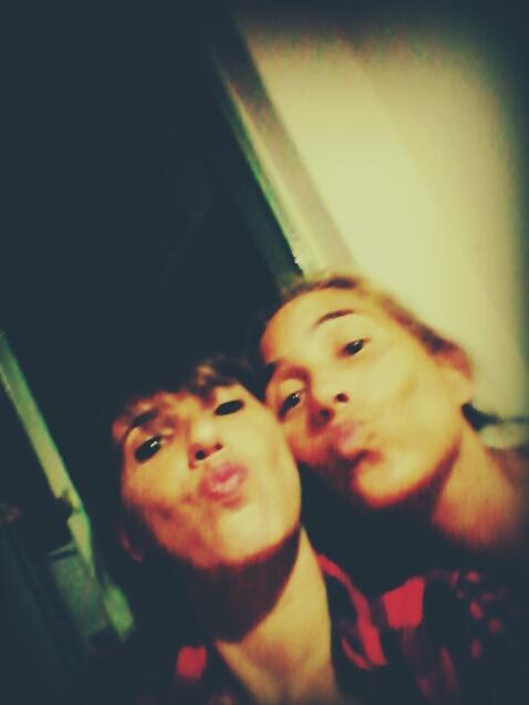 ChiviHarta's tweet photo. #Amigueando #LoveU @SumoTattoo https://t.co/RJuftstTIo