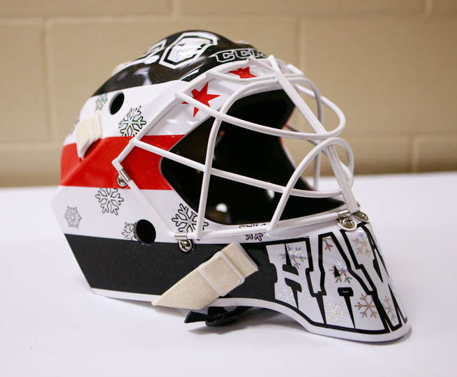"Hawks," stars and snowflakes!

Check out Crawford's #StadiumSeries mask: onego.al/YyTgi