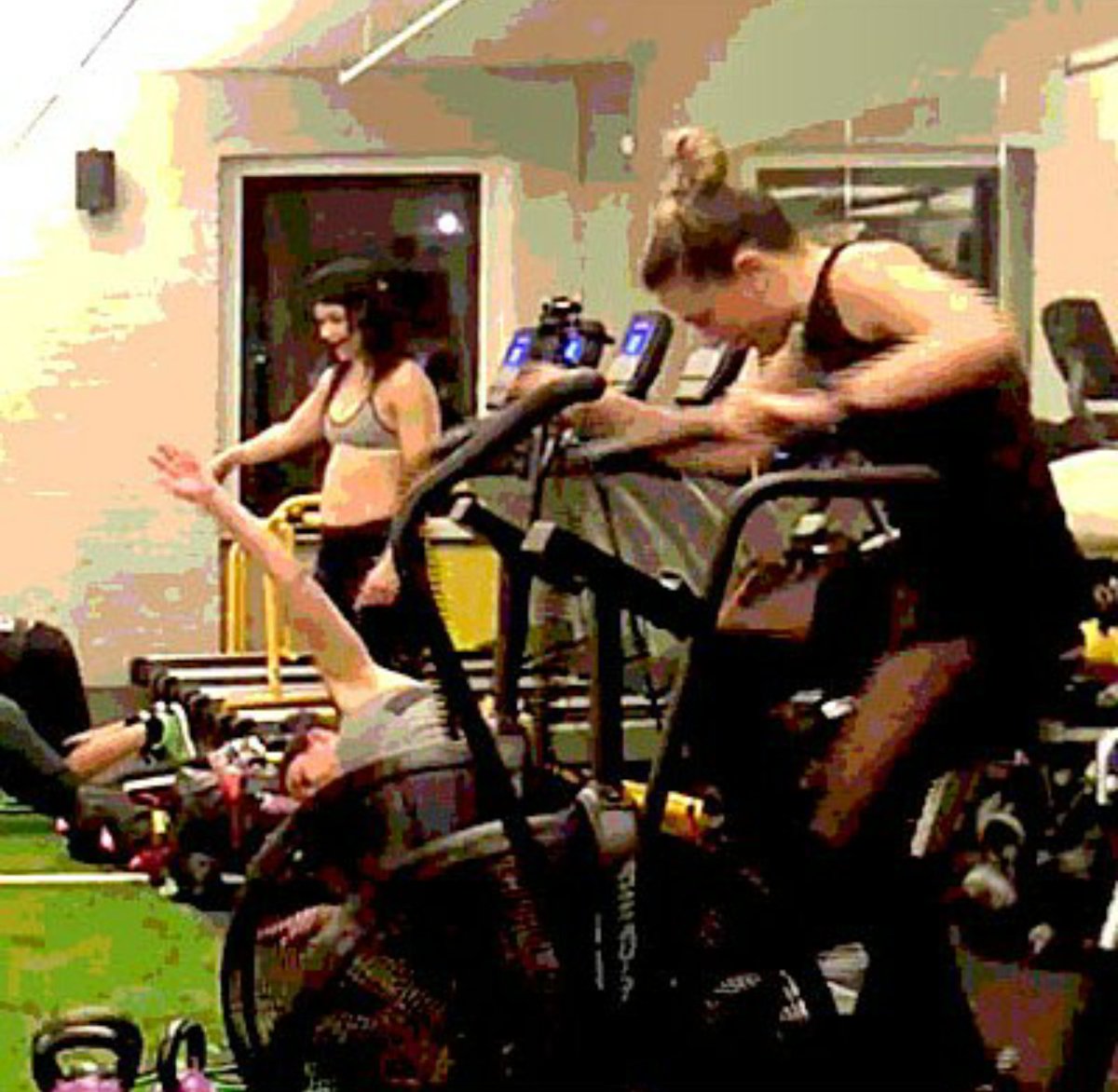 Elevate_Echelon's tweet photo. #HardWorkHardBody @LFOUNDOS @LNiren @BodySpaceNYC @fitbit #BeForeverFit #Fitness #Streaming #WearableTech https://t.co/kl5Hexed79