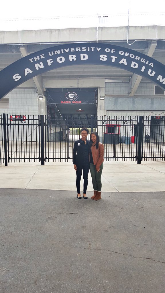 FansFavoriteFan's tweet photo. Thanks again @PESA_UGA for allowing #FansFavoriteFan intern Anina from @UnivWestGa the opportunity to network today https://t.co/Hw1oPOgj8I
