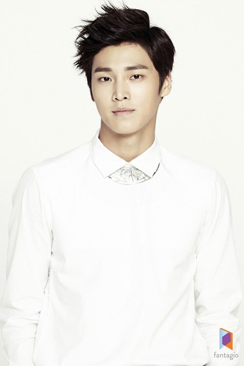 ATiny_WayZenNi_'s tweet photo. 2/21/16 HAPPY BIRTHDAY TAE HWAN💋 #TaeHwan #5urprise #TaeOh #GongMyung #KangJoon #YoIl https://t.co/4KMdCbyK81