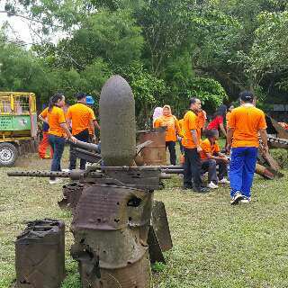 PosIndonesia's tweet photo. Semua sampah dikumpulkan pada satu tempat untuk dipilah #PosIndonesiaBergerak #reg11 https://t.co/pbecyCnVh1