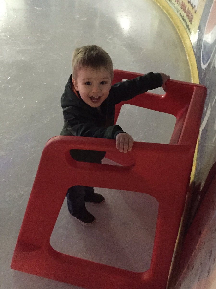 LloydARead's tweet photo. Ethan is having a blast at big sister's birthday party. Birthday party for Taylor!!! #firsttimeiceskating https://t.co/OmNHbcJTjU