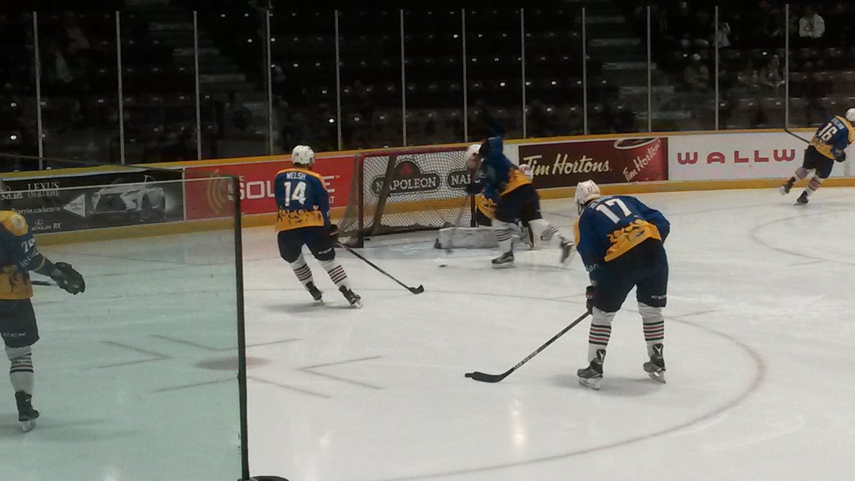 khash27's tweet photo. Former @JRCTerriers @Bwelsh94 warming up for Generals in tonight's game vs Colts in Barrie. https://t.co/gek2mkbXUC