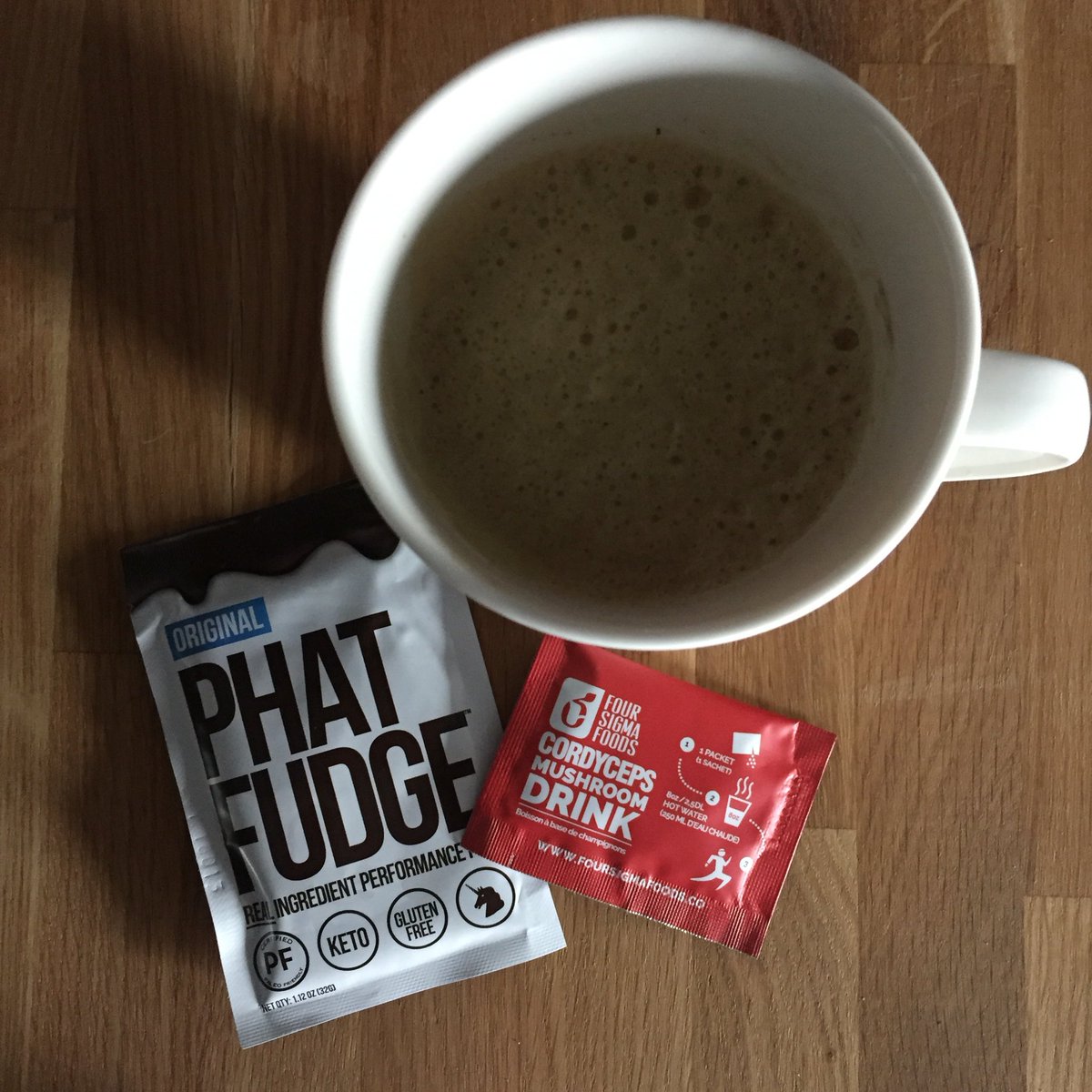 emmarunsvan's tweet photo. Long run day calls for #bonkproof coffee w fats & cordyceps blended in π @FourSigmatic & #phatfudge from @paleochef https://t.co/t2mqxYqFRA