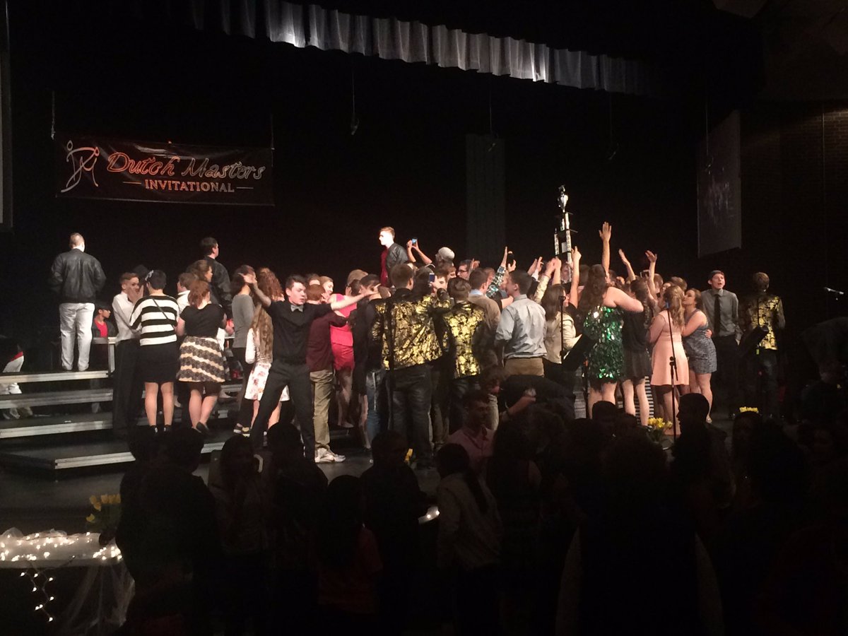PellaAcapella's tweet photo. CONGRATS to our grandchamps Keokuk!! Ya'll have a good night! #DMshowchoir https://t.co/TYUyWnzhiR