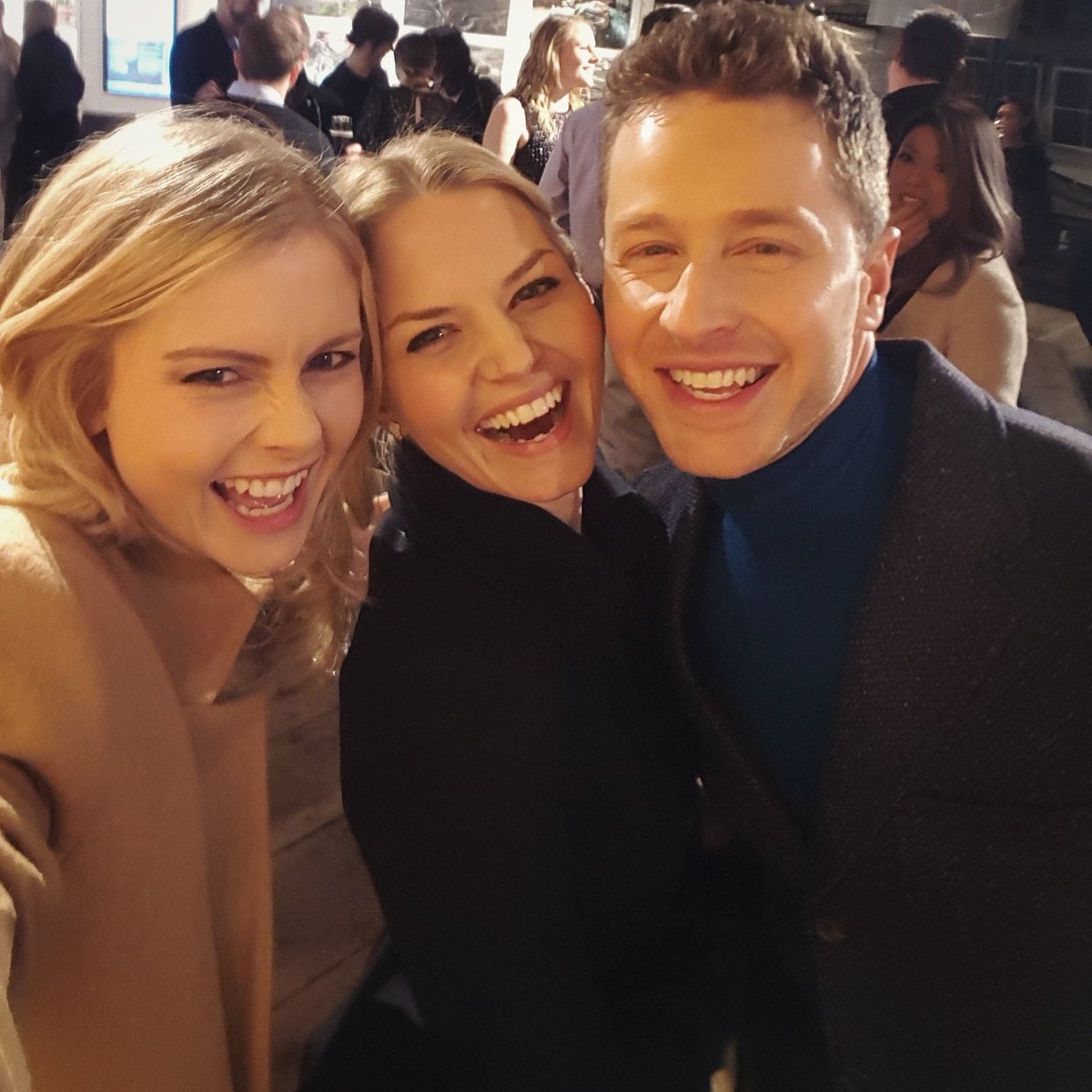 imrosemciver's tweet photo. 100 episodes of @OnceABC ! You cuties @jenmorrisonlive @joshdallas https://t.co/NZ4Fx64gGI
