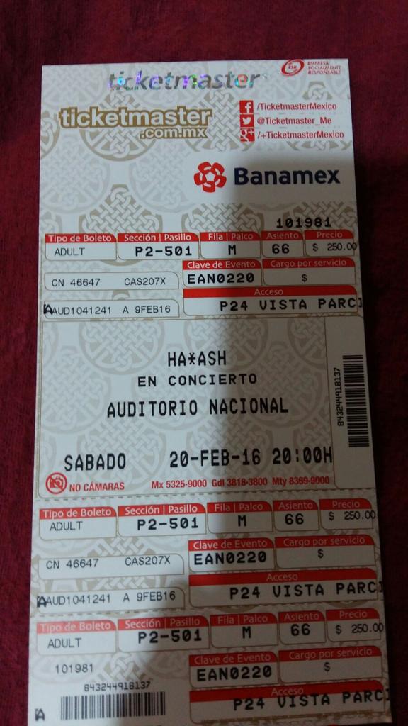 ale_o_o_'s tweet photo. @haashoficial https://t.co/c2hGDeo0AA