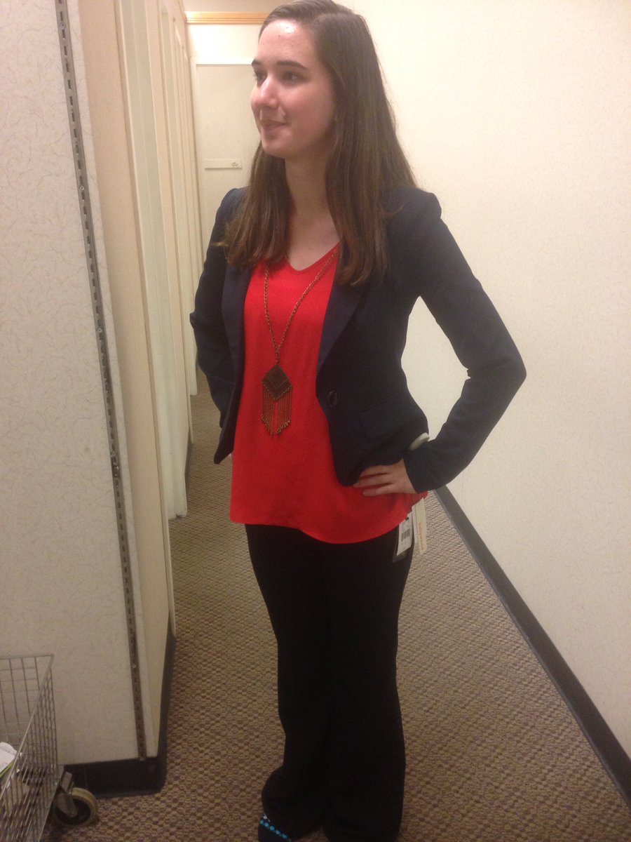 Ameera_Bhanji's tweet photo. @kellylovell96 takes Twitter!!!! #proffesionalwoman #tweeterfamous https://t.co/FrhUb3Gjjj