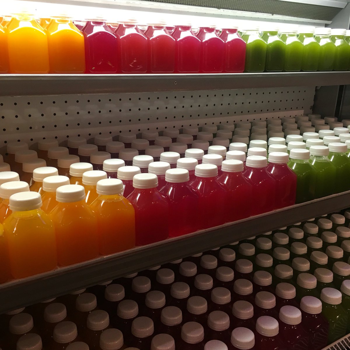 MollyMalloysRTM's tweet photo. Cold Pressed Juice Bar at @IovineBrothers for the Party for the Market! @RdgTerminalMkt #LoveRTM #P4TM https://t.co/ZddBZxprjQ