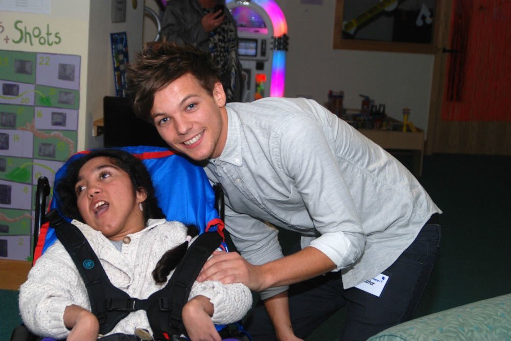 niaIIonly's tweet image. HOW CAN U MANAGE TO HATE A GUY WHO EVER DID WAS TO HELP PEOPLE #SupportToLouis