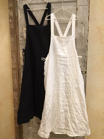 Nest Robe岡山店 こんにちは岡山店です エプロンワンピースを使って ホワイトコーデ ネストローブ エプロン ワンピース 白 イオンモール岡山 T Co Duihdwzdb7