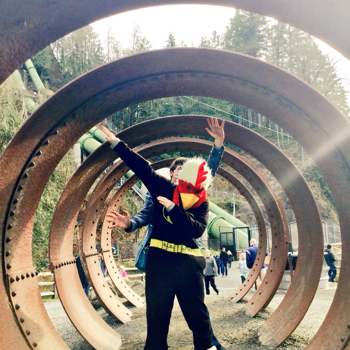 peppyzebra34's tweet photo. That dab tho (photobombed by @VGMusician ) 😆👌🏻 https://t.co/UXyhwoeJ6b