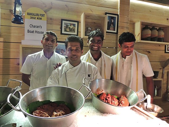 lifeisavacation's tweet photo. @HolidayIQ @JWMarriottBLR Smiling men with magic hands; fueling #HolidayBetterConversations with aroma and delicacy https://t.co/YWaVSYONis