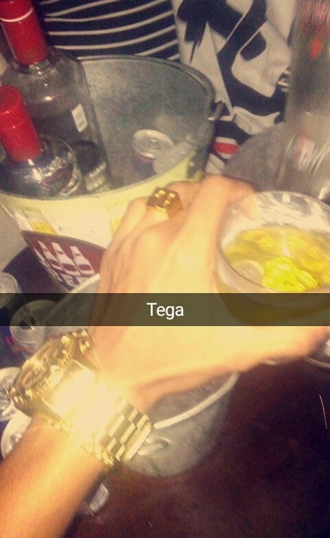 lucasvinte2's tweet photo. Niver do Biel #QSFH https://t.co/Hzms407fB2