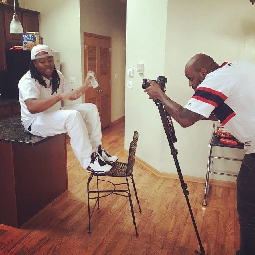 KAYONEXT's tweet photo. NEW VIDEO COMING SOON!!! SHOT BY @flyty773 CALLED "100" #STAYFINESSINENT #CHICAGO https://t.co/jr6Ug07AzD