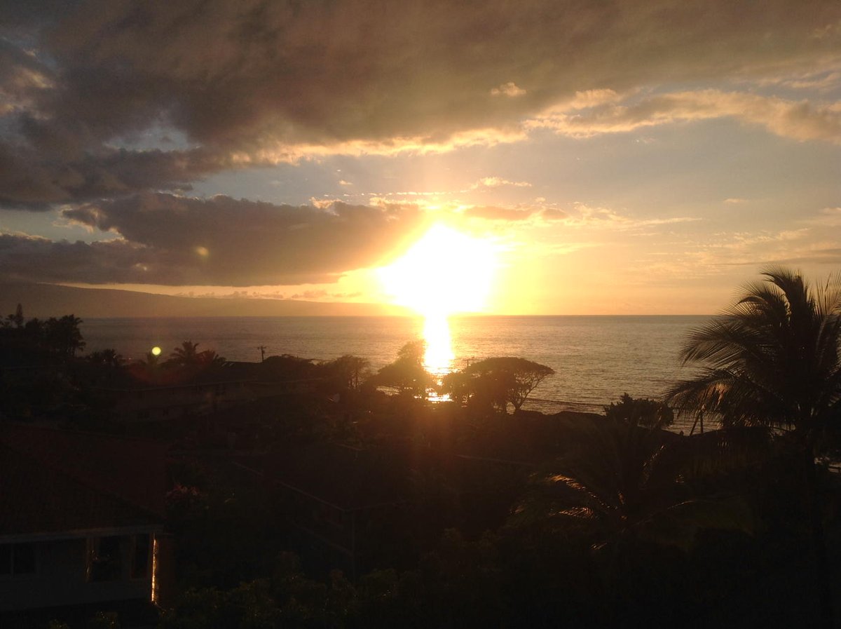 briancritch's tweet image. Maui sunset #wickit