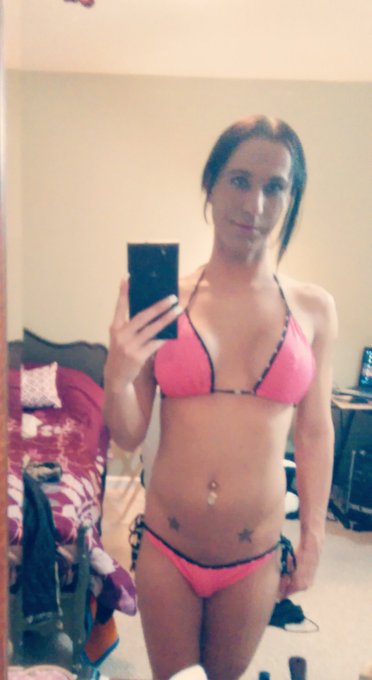 Can't wait for summer.. A special fan got this from my @amazonwishlist :) https://t.co/LeRj5SuI4K<a href="/tag/newprofilepic"class="tags"><span>#newprofilepic</span></a>
