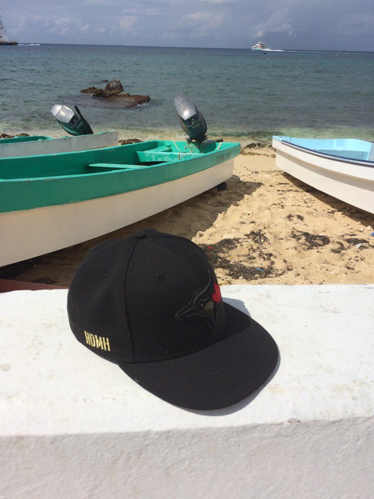 <a href="/MStrooo6/">ゆーた</a> reppin the 6 and #HDMH in the Mayan Riviera #BlueJays <a href="/kristenbachner/">Kristen Bachner</a>
