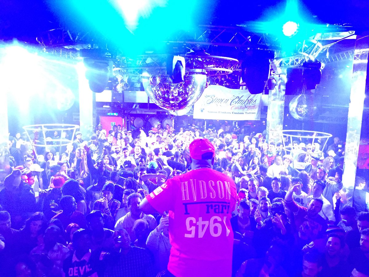 TWISTAgmg's tweet photo. It’s 5am here in Rome,Italy @djtightmike @coreycash773 @kingwavy2.0  #pellepelleeu #simonelmkiestattoo https://t.co/u2bdqFtAxJ