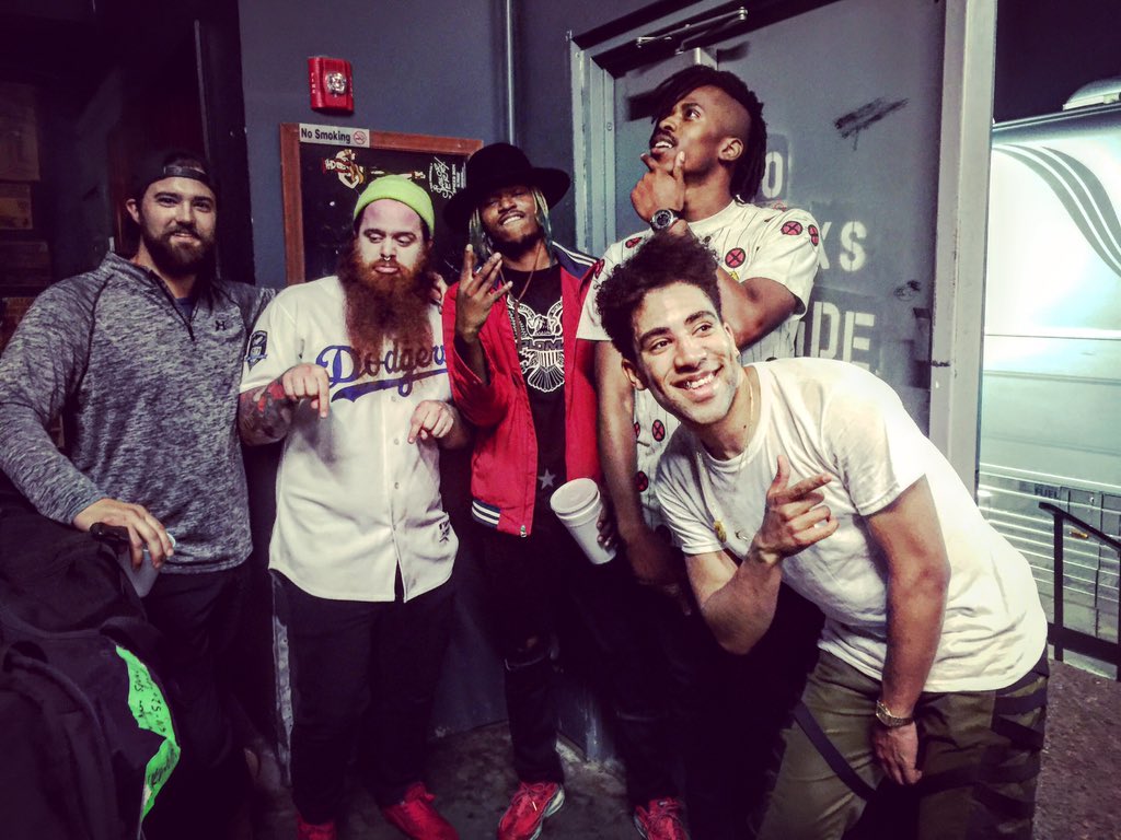 #SuperDuper 💣 #Squad <a href="/SuperDuperKyle/">SuperDuperKyle!</a> <a href="/Fletcher_Knox/">Fletcher Knoxville Burkhardt</a> <a href="/GdotHouse/">FREDO WORLD🗺</a>