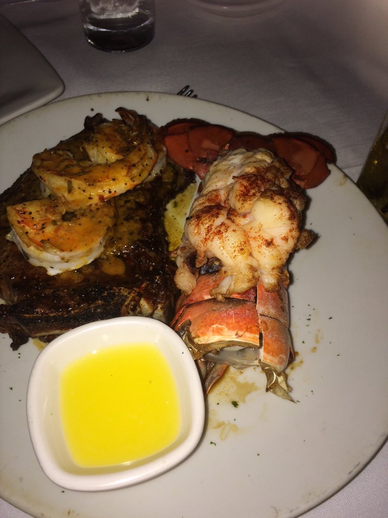 CoachAT23's tweet photo. Back at it. #onanotherlevel @calpolyfootball #steakhouse #useeus https://t.co/IL2cbgkZQx