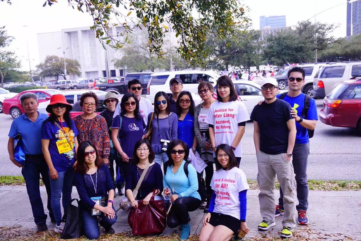 jennyhuatx's tweet photo. Houston #Justice4Liang #Rally220   salute to all my buddy volunteers ! https://t.co/hEJVsqL8bi