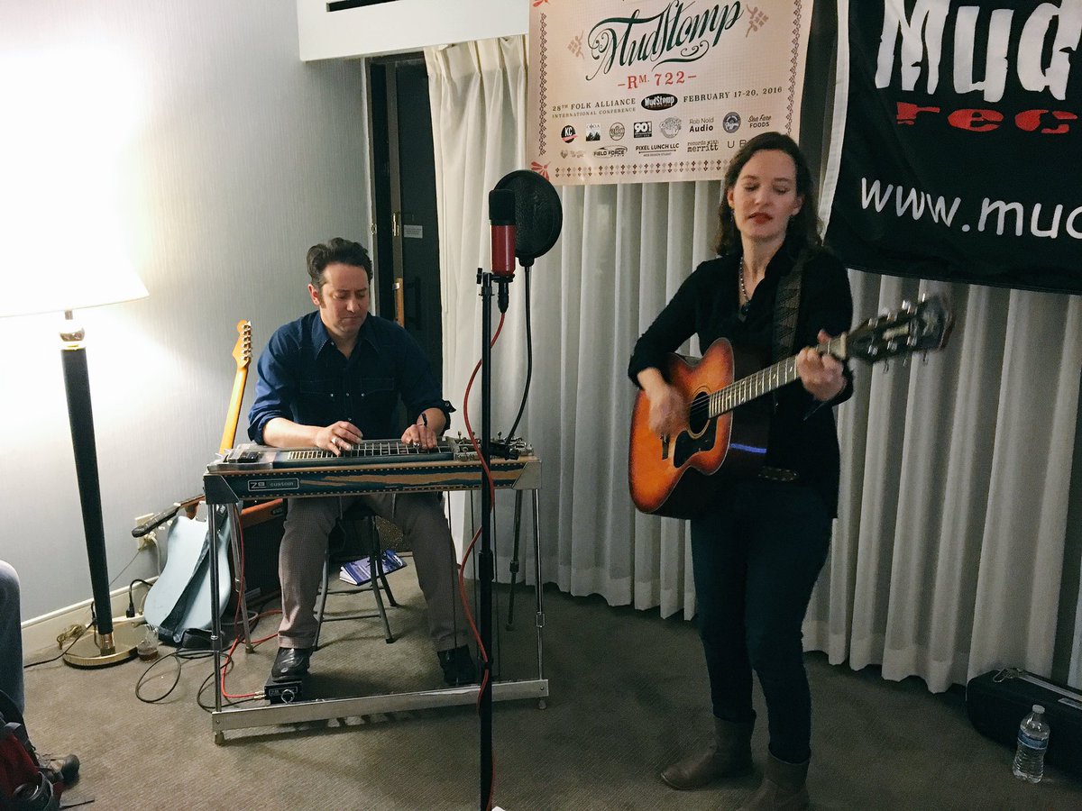 IndieHypeBox's tweet photo. MudStomp1: Kicking off Night 4 folkalliance with KaseyRausch! #fai2016 #folkalliance #folkmusic #mudstomp #folk #i… https://t.co/tpTYaLpRr9