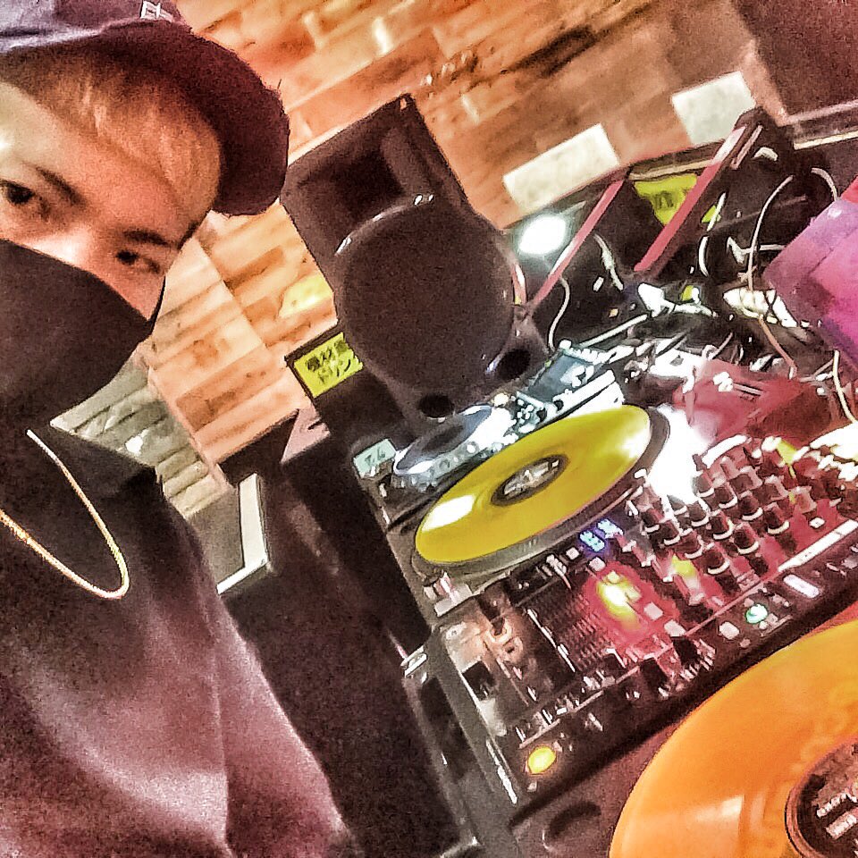 slothtokyo's tweet photo. 今日の #STAYDREM 実はオープンから1時間、DJは自分がやります🙌🏼💯✨
DJ SLOTH貴重なので、渋谷Flame TOKYOへのご来場はお早めに😎
https://t.co/sBfngz7ZZK https://t.co/3oTVpoCgcY