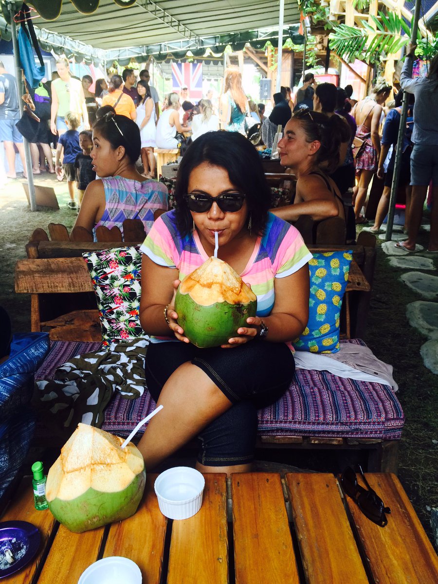 wandersally's tweet image. Happy Sunday!! #coconut