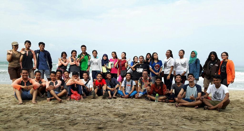 SobatBumi_BALI's tweet photo. Trimakasih buat kawan" yg telah berpartisipasi dlm kgiatan Beach Clean Up memperingati Hari Peduli Sampah Nasional https://t.co/HrGtoBrjcQ