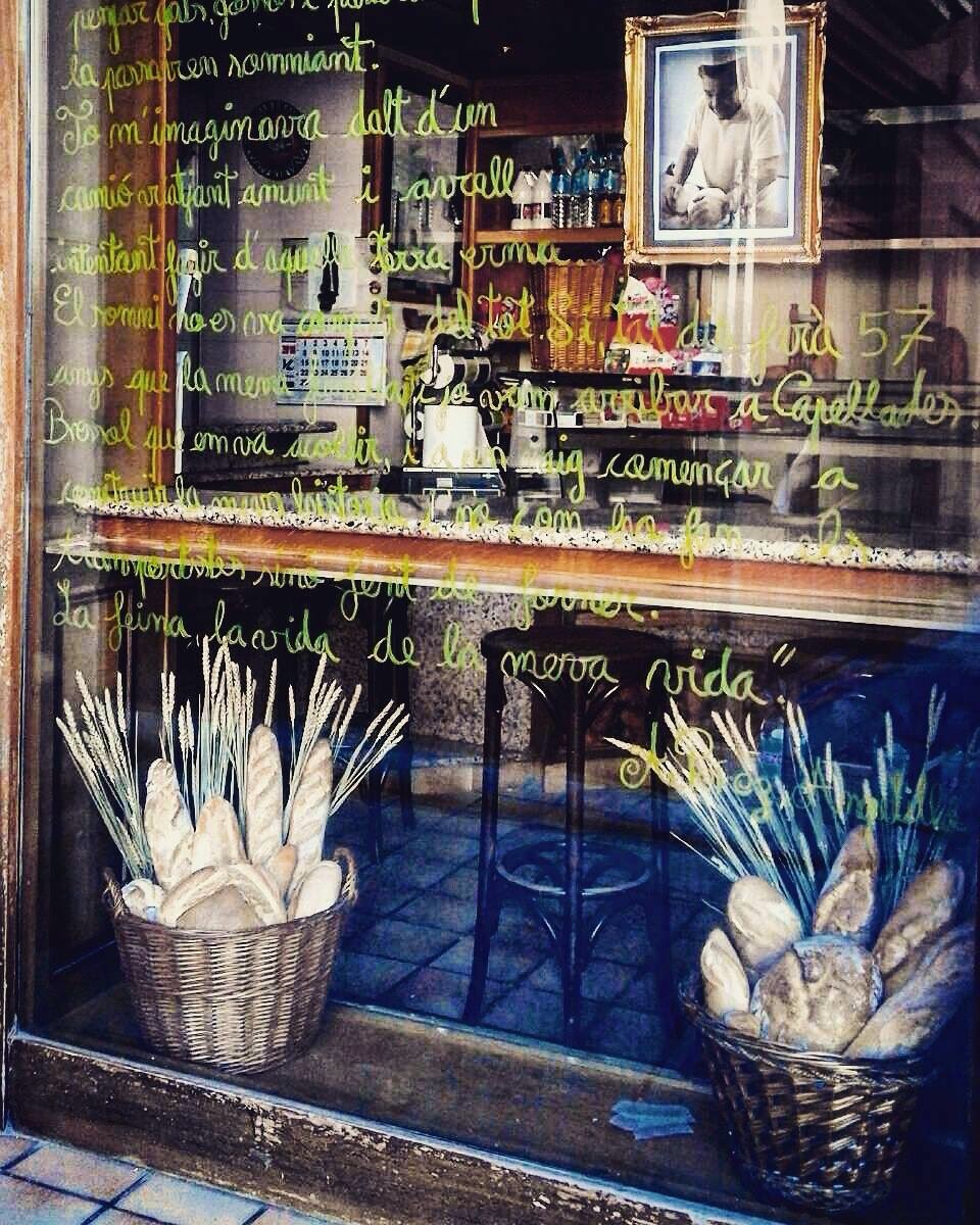 Judit_219's tweet photo. Un solet fantàstic pel #MercatFigueter de #Capellades. A casa nostra, també és tradició! :)
#calangelillo https://t.co/NTtL0tpcaA