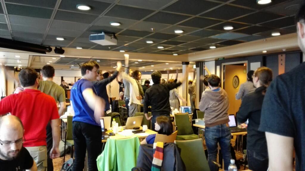 CathInShadow's tweet image. Morning stretch at #splashjam :3