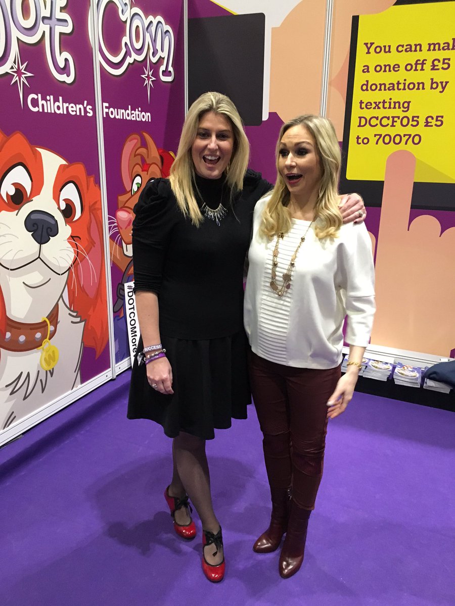 natalie_liston's tweet photo. loving every minute of FL #successday. Meeting all the Fit ambassadors, hearing their stories was inspirational. https://t.co/RdnezZkjyy