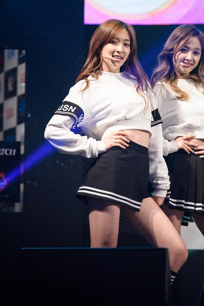juyeonssi_98s's tweet photo. 160220 EunSeo @ KT GiGA Legends Match #우주소녀 #은서 #WJSN #EunSeo (cr.APmtking) https://t.co/COQHxT5j8d via. eunseospace