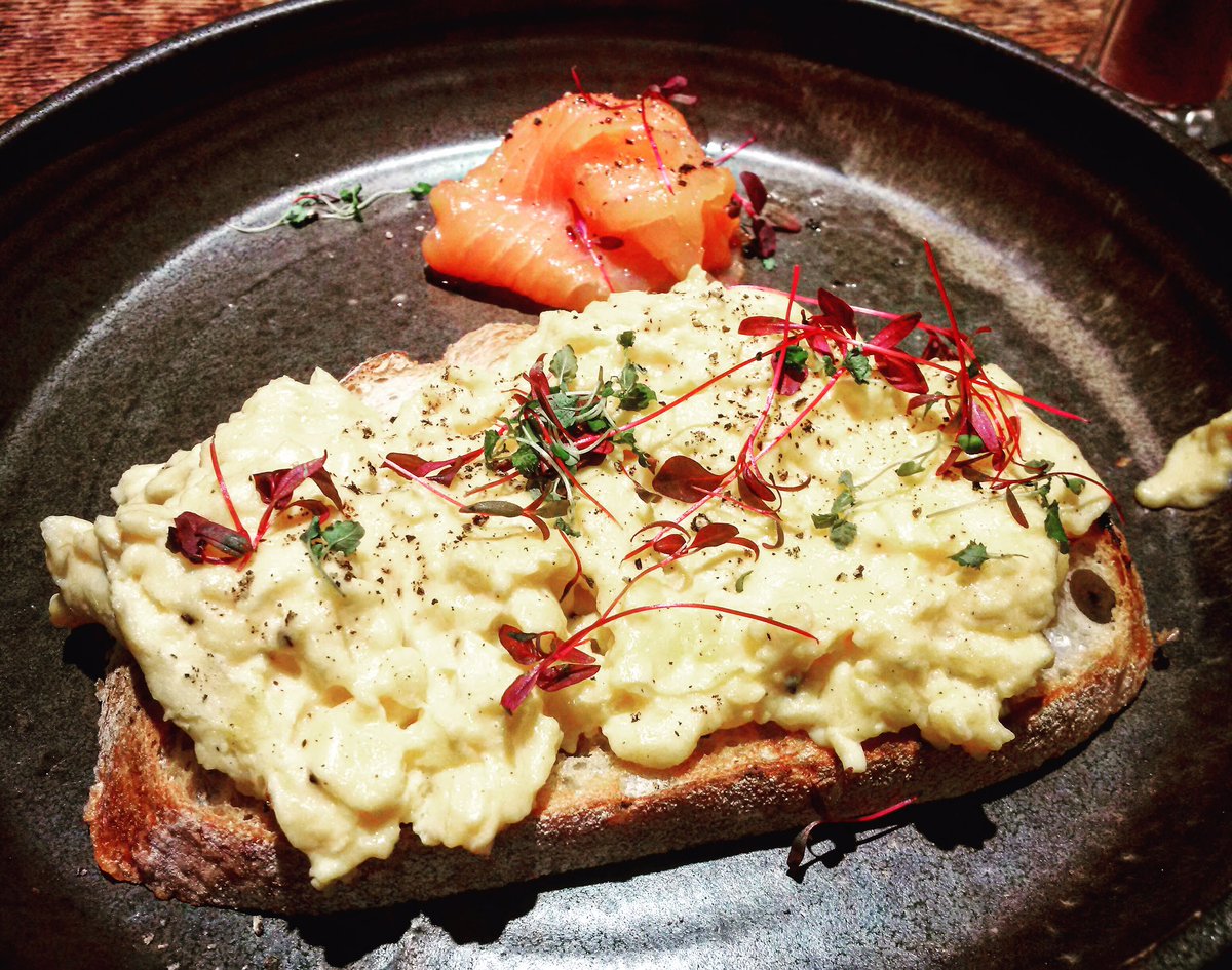LondonFoodLove's tweet photo. Who's #hungry this #morning some yummy #scrambledeggs on #toast with #smokedsalmon @farmgirlcafe #portobello https://t.co/IzOR7oLvL2