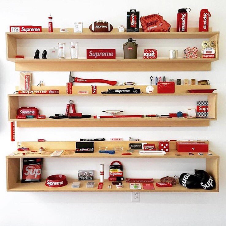 Supreme_Bot's tweet photo. Tools of survival. 

#supreme #supremeldn #supremela #supremelondon #supremetokyo #supremeforsale #supremeny https://t.co/xoveO3YJrS