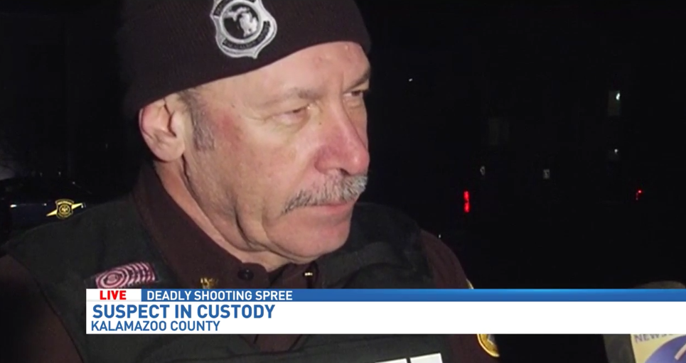 BuzzFeedNews's tweet photo. DEVELOPING: Sheriff says "the threat to the public is over. We know this is our suspect" in Kalamazoo shootings https://t.co/xEma0Hv7JG
