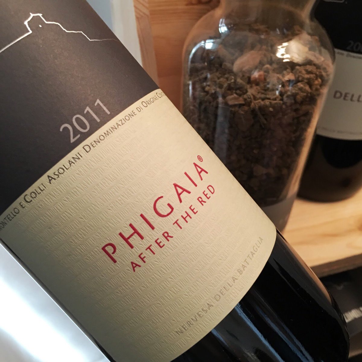 rightwineblog's tweet photo. A bottle of #Phigaia to @UncorkedMonthly and @carreraestate! Thanks for following! https://t.co/szE8V01pSc