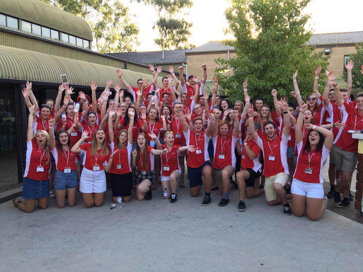 hungappa's tweet image. Who's excited? #Sundaynight meet &amp;amp; greet starts at 7:30! Have a chat to an OWeek Leader and #RivcollSRC! #CSUoweek