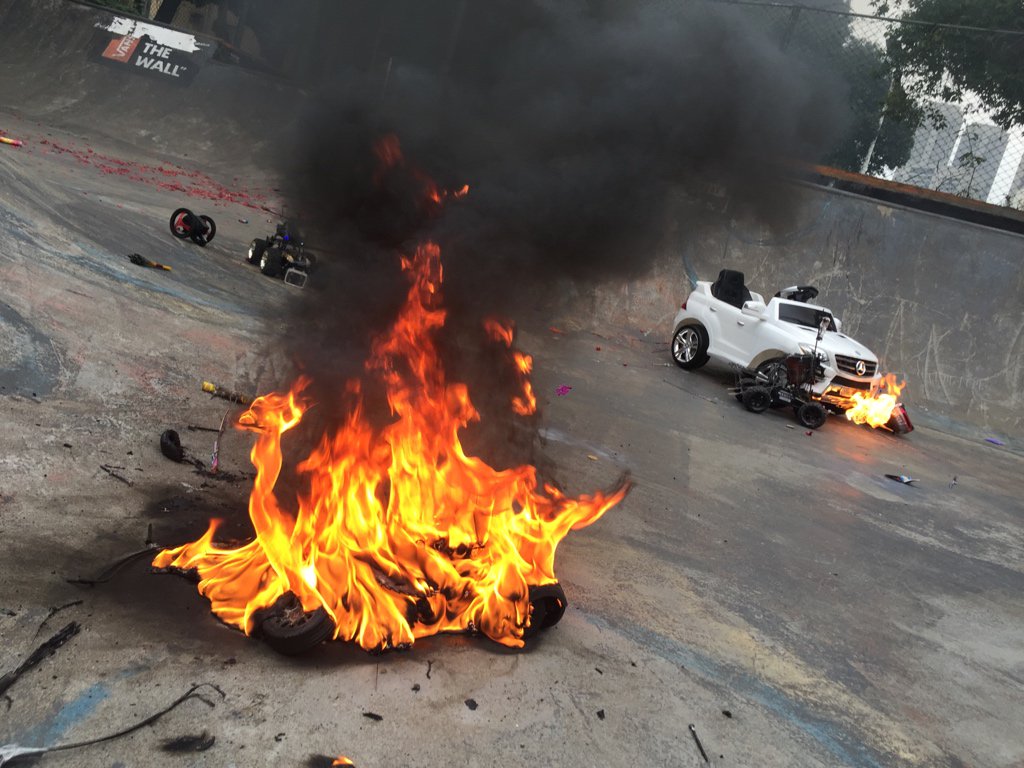 j0hnburns's tweet photo. CARMAGEDDON!1!1! @mcelroy23 @ktsui4 @utkben @minorworks @PhysEdDude @mr_shep63 @4lexgutierrez @NathanLill1 @clos_gm https://t.co/Glb3BYJAxe