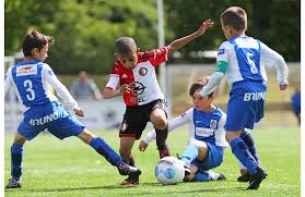 JacOrie's tweet photo. Vroege specialisatie van jeugd in één sport niet de beste weg naar de absolute top https://t.co/NTTxYQozEL https://t.co/6ER3Ywvmf2